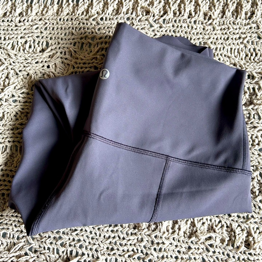 Lululemon Capri Mesh Workout Leggings